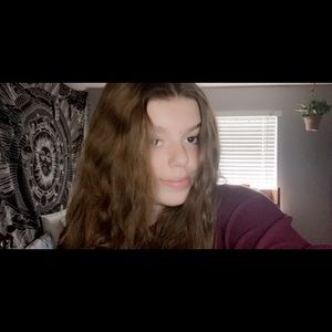 Meet your Posher, Hailey